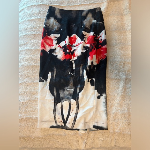 Floral skirt - Picture 2 of 3